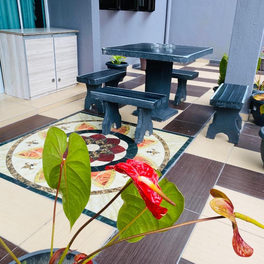 Hotel 100 Oastel Coliving à Tanah Rata Extérieur photo